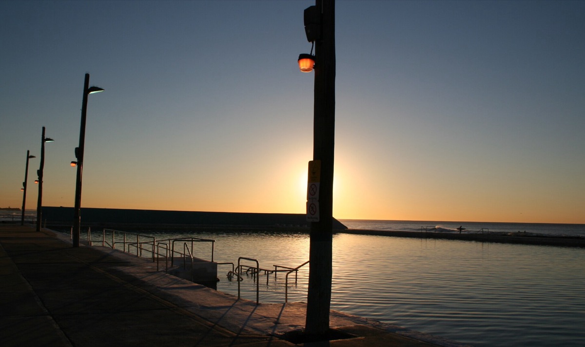 Un alba sull'oceano