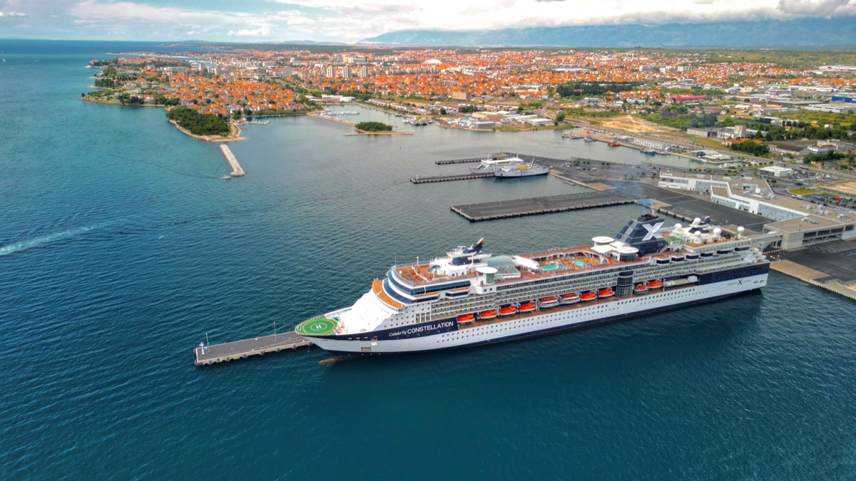 luxe cruise ship op de haven